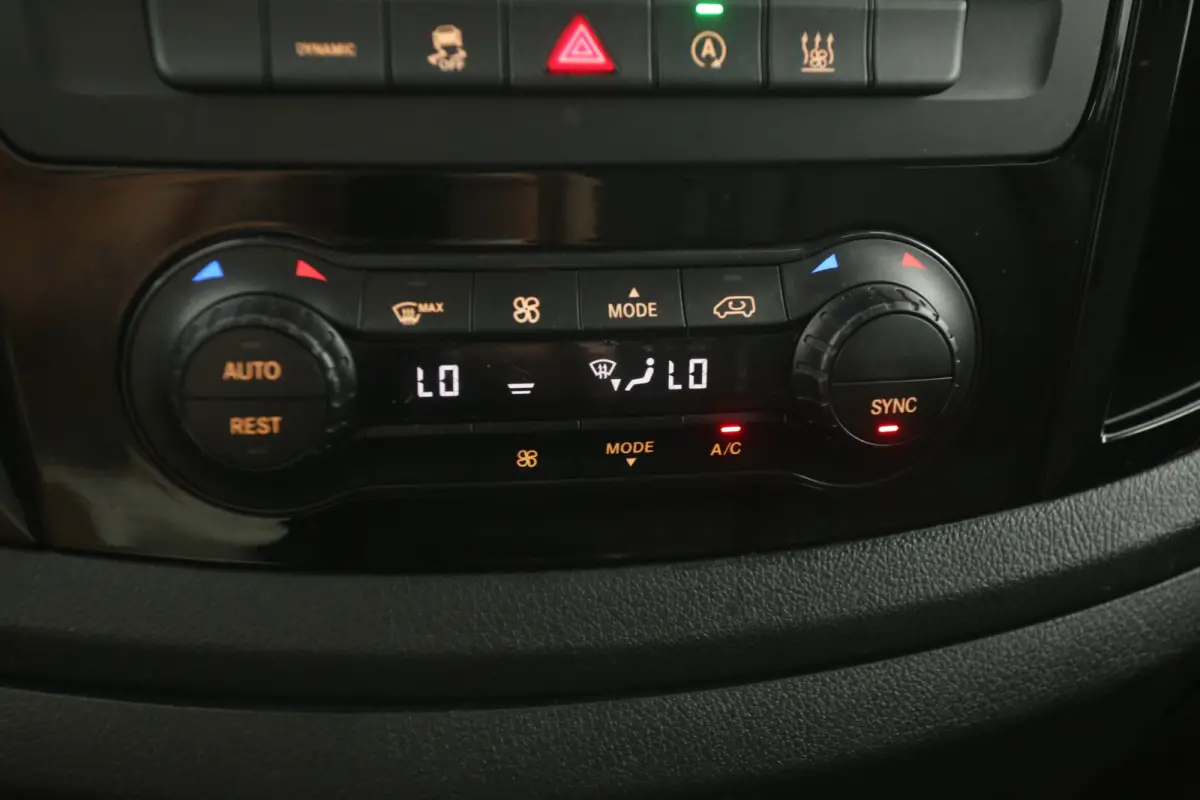 119 CDI Extra Lang 191pk | Automaat | Clima | Camera | Cruise | Carplay | 2xSchuifdeur | Trekhaak