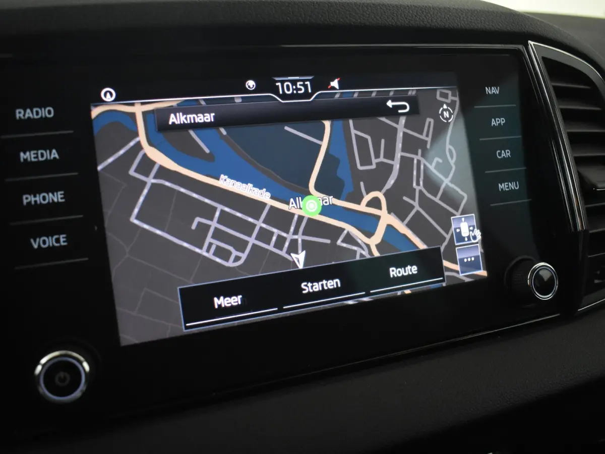 1.0 TSI Business Edition 110Pk | 1e eigenaar | Trekhaak Elektr. | Parkeer sensoren voor/achter | Apple carplay Android auto |Navigatie Cruise control | Climate control | LED | DAB | 17"LMV