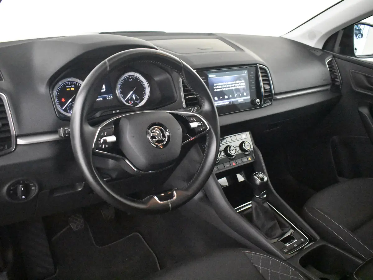 1.0 TSI Business Edition 110Pk | 1e eigenaar | Trekhaak Elektr. | Parkeer sensoren voor/achter | Apple carplay Android auto |Navigatie Cruise control | Climate control | LED | DAB | 17"LMV