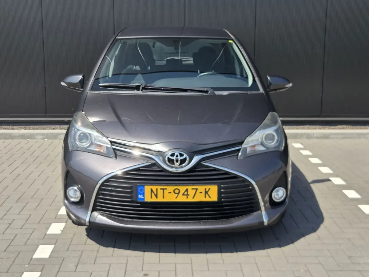 1.0 VVT-i Style Xenon