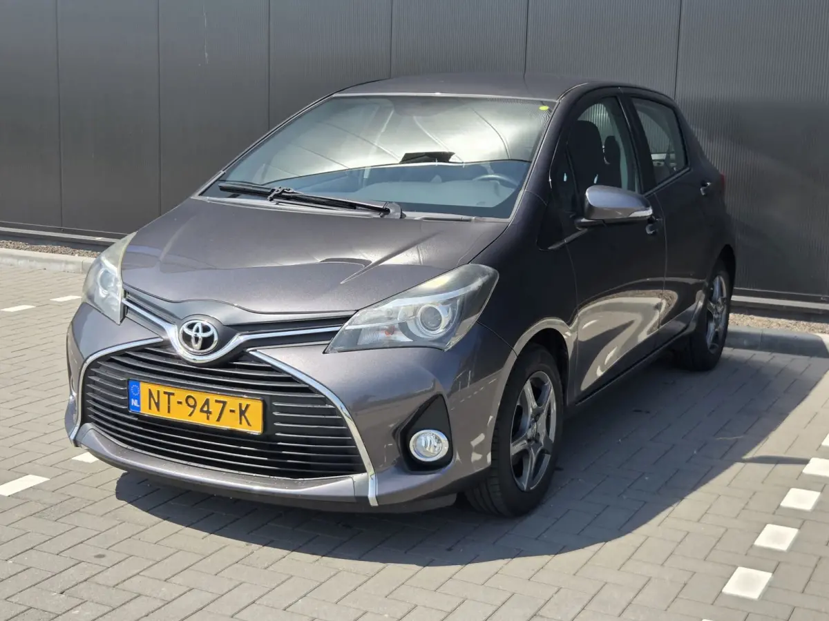 1.0 VVT-i Style Xenon