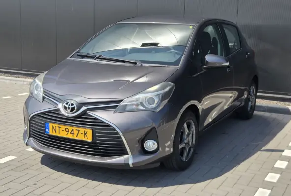 1.0 VVT-i Style Xenon