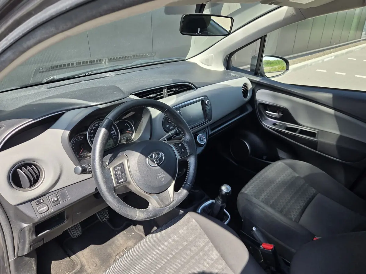 1.0 VVT-i Style Xenon