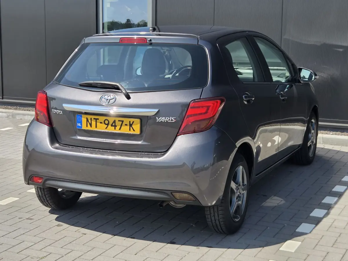 1.0 VVT-i Style Xenon