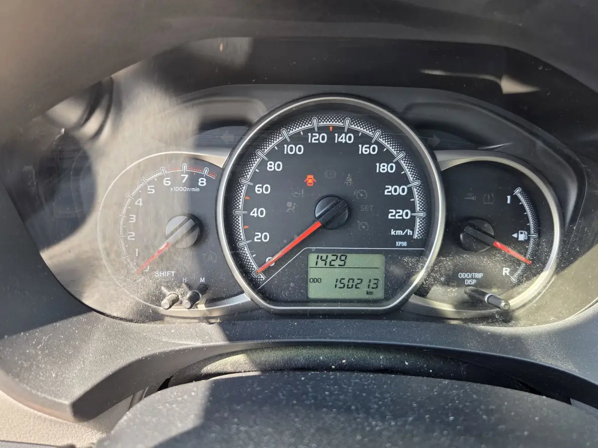 1.0 VVT-i Style Xenon