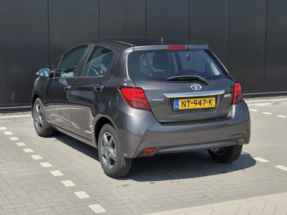 1.0 VVT-i Style Xenon