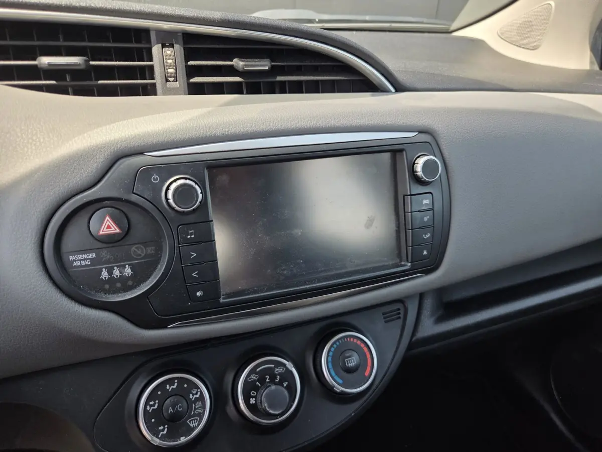 1.0 VVT-i Style Xenon