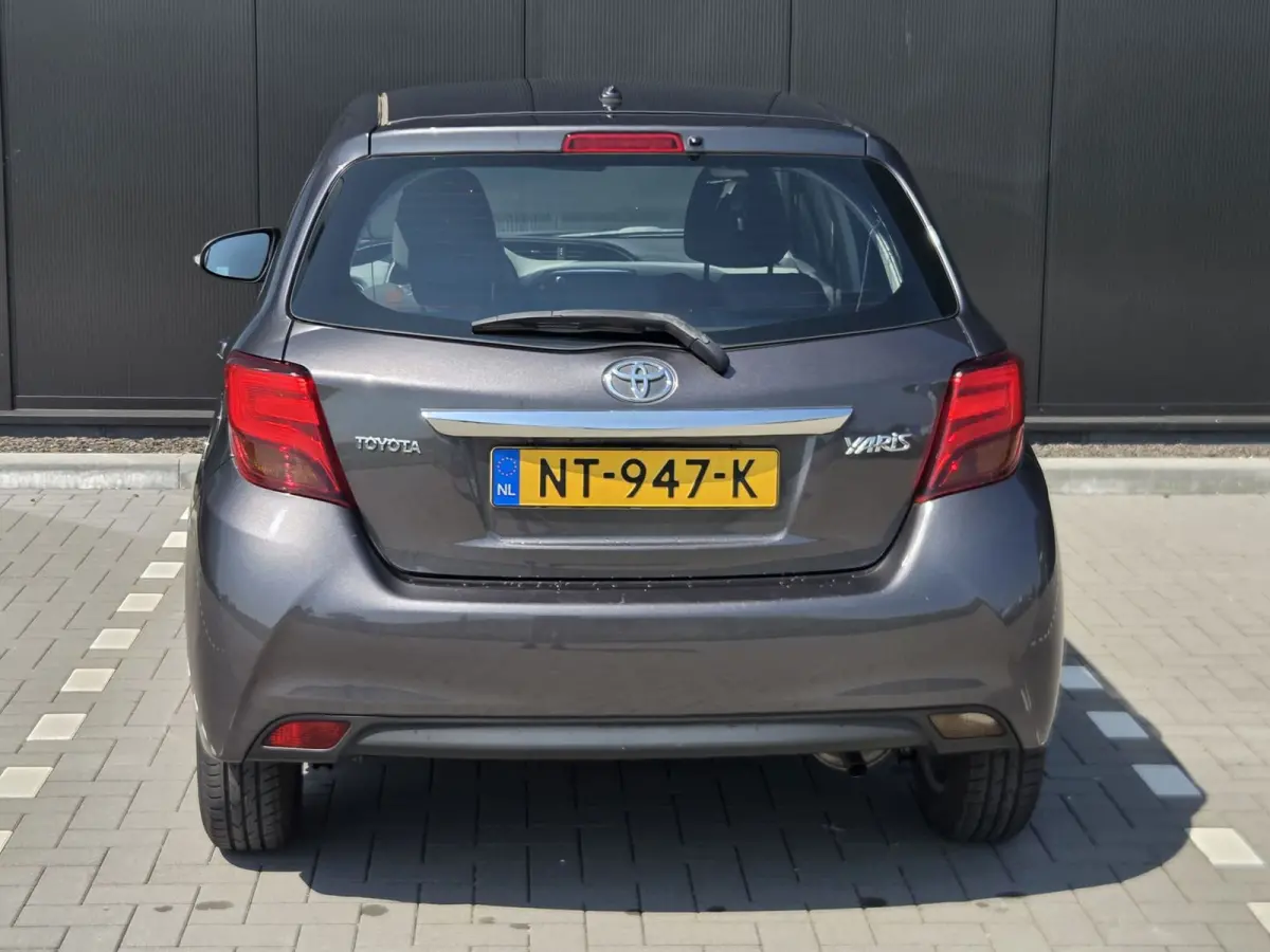 1.0 VVT-i Style Xenon