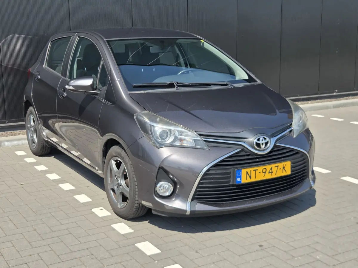 1.0 VVT-i Style Xenon