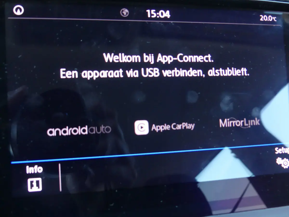 1.0 TSI Life / Carplay / Camera