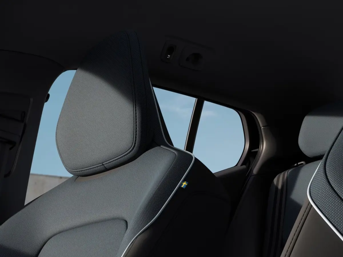 P5 272PK Long Range Black Edition Plus Europa 69 kWh | Achteruitrijcamera | Cruise control adaptief met Stop&Go en stuurhulp | Draadloze telefoonlader