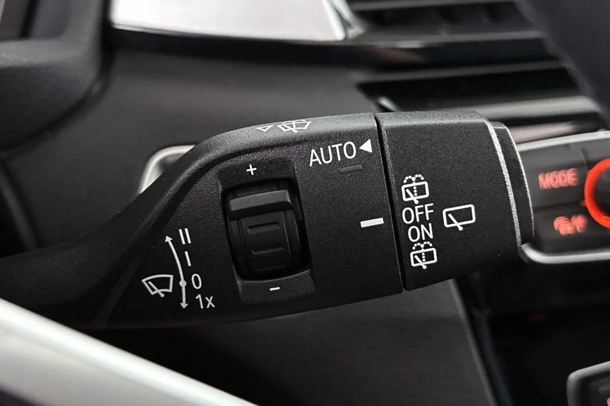 xDrive25e Panoramadak Head-Up Memory Achteruitrijcamera Stoel-Stuurverwarming