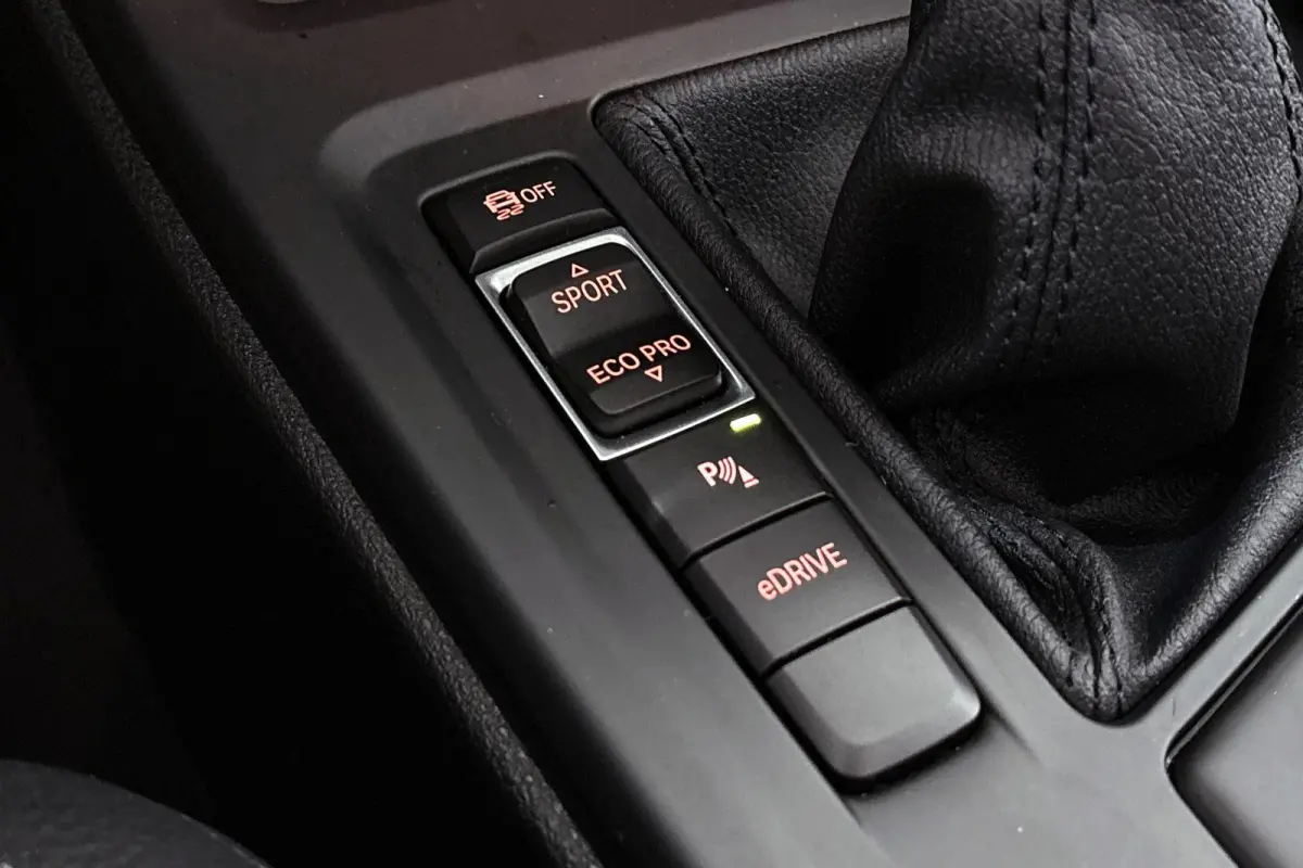 xDrive25e Panoramadak Head-Up Memory Achteruitrijcamera Stoel-Stuurverwarming