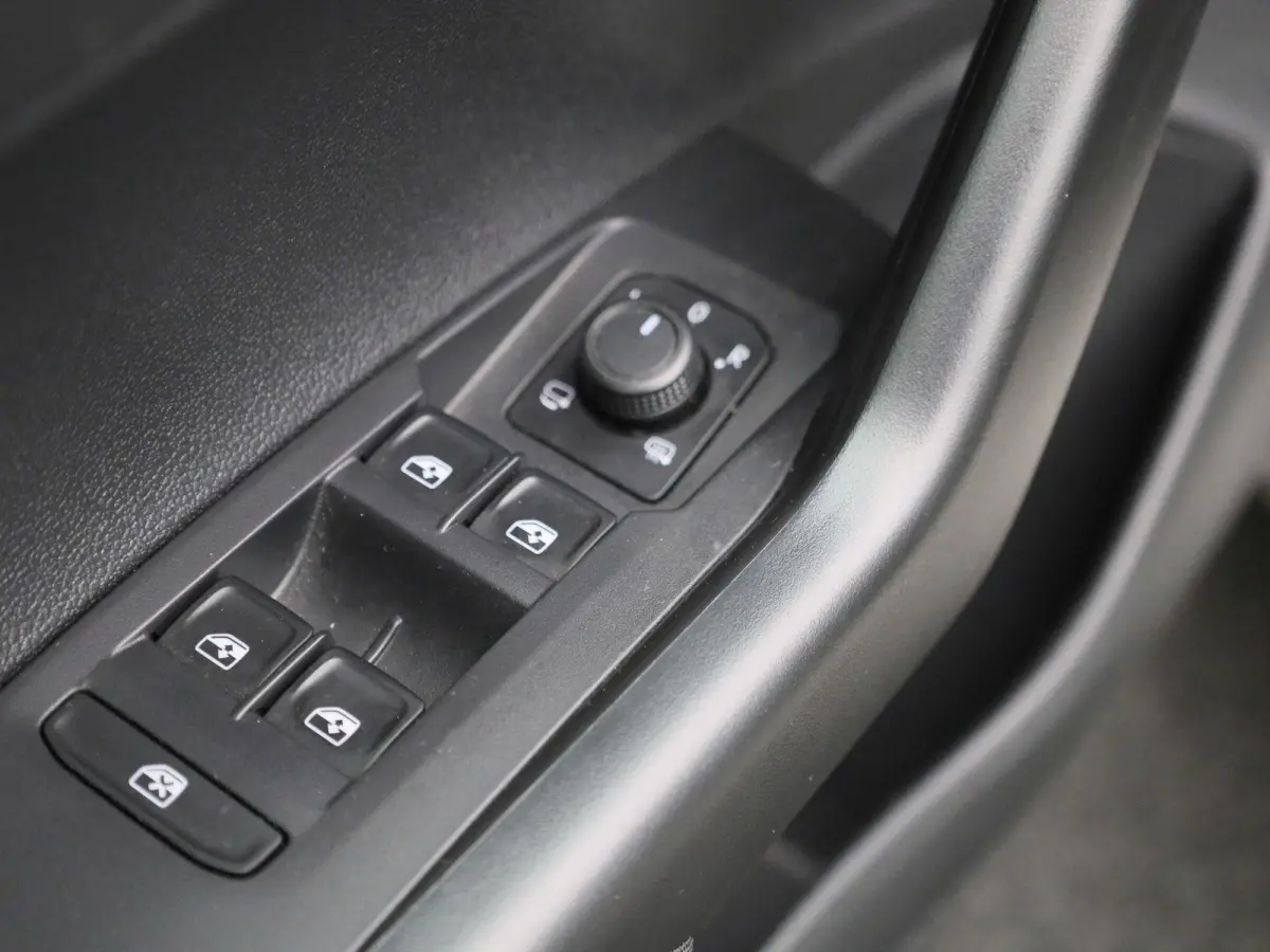 1.0 TSI Life | APPLE CARPLAY-ANDRIOD AUTO | AIRCO | CRUISE CONTROL