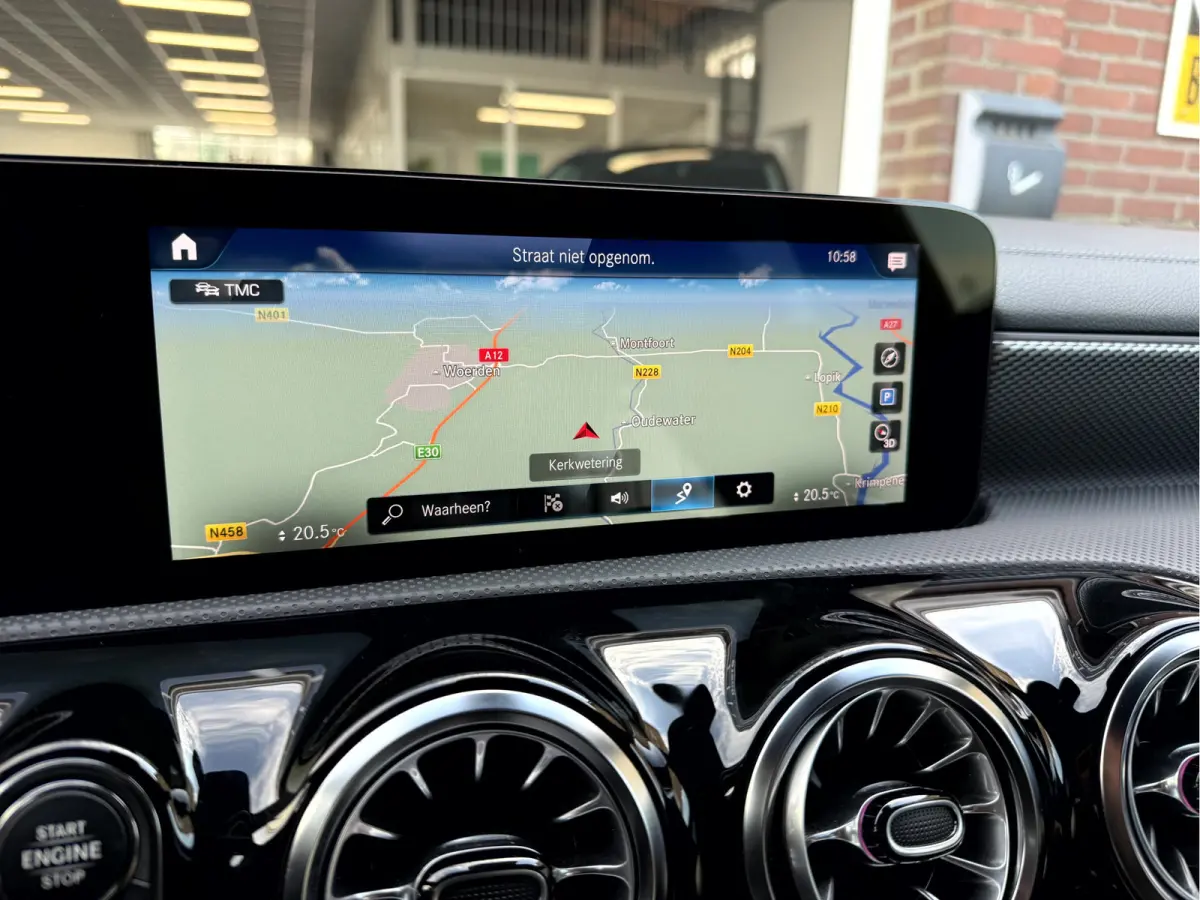 200 d Business Luxury NL. Auto, Widescreen, Sfeerverlichting