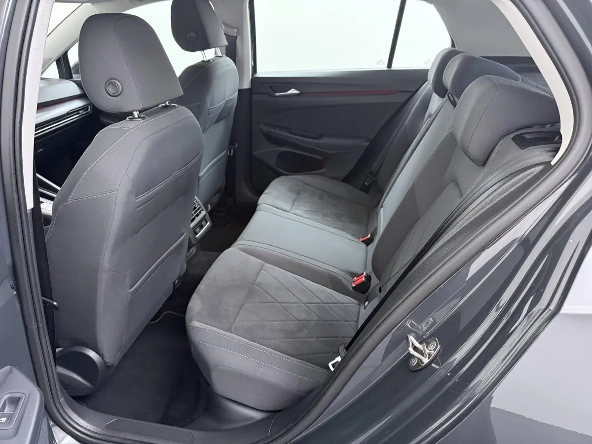 1.4 eHybrid Style | Trekhaak | Adaptieve Cruise | Dodehoekdetectie | CarPlay |