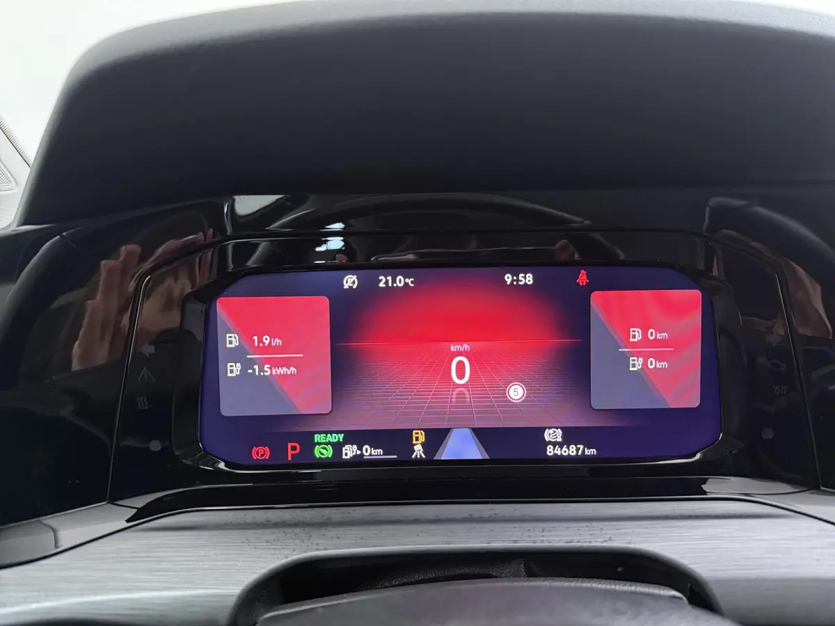 1.4 eHybrid Style | Trekhaak | Adaptieve Cruise | Dodehoekdetectie | CarPlay |