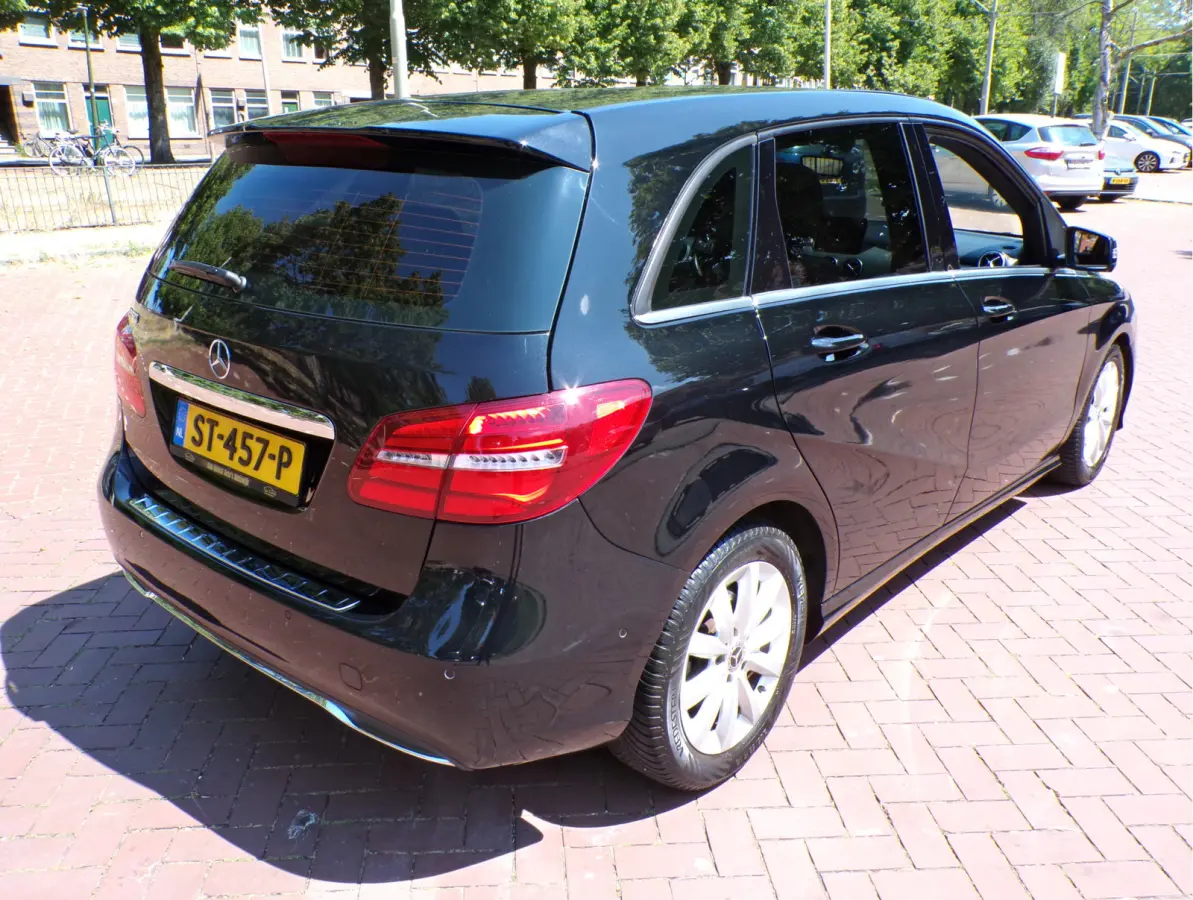 180 Business AUTOMAAT CAMERA NAVI TEL CRUISECONTROL....
