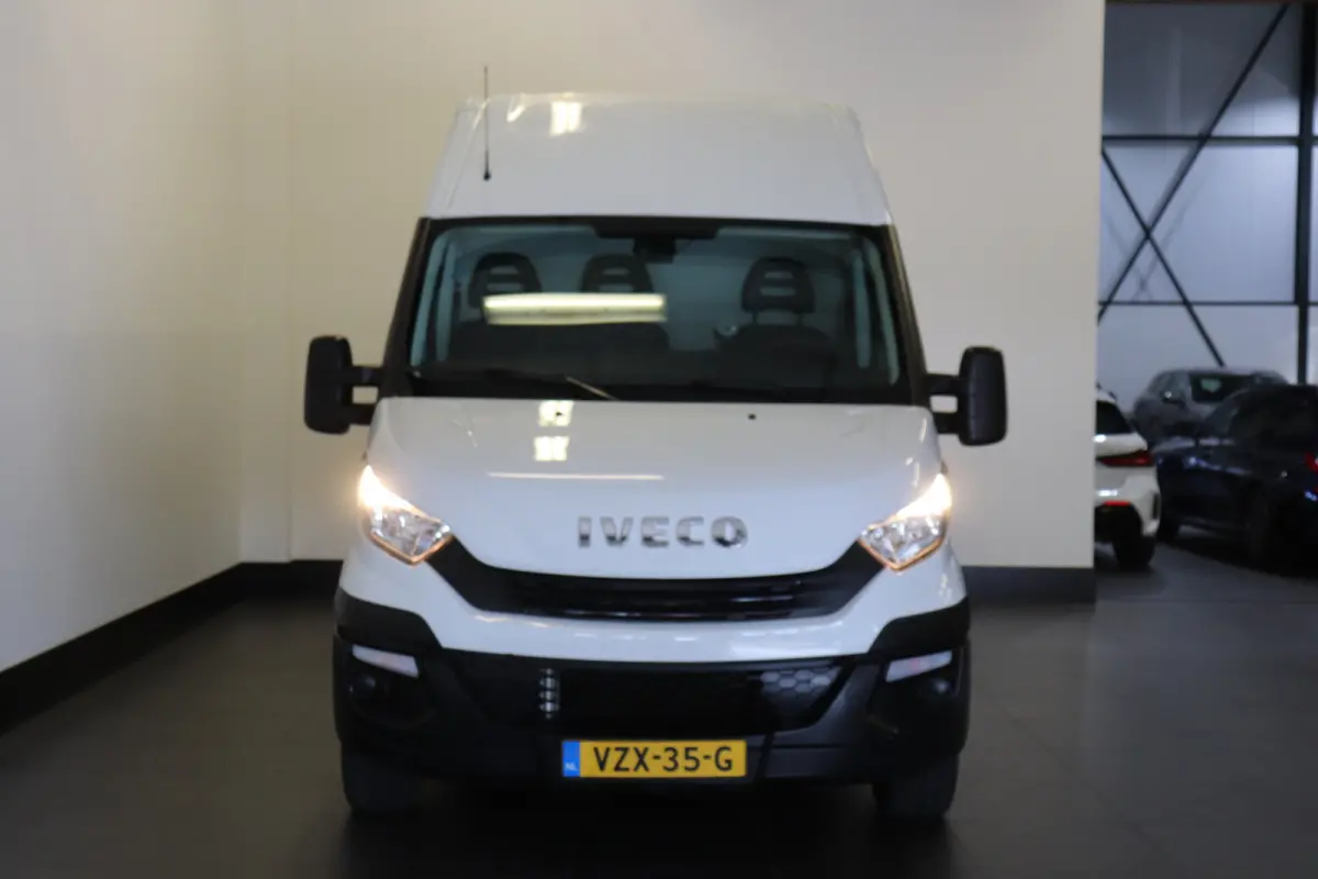 35S12V 2.3 L2H2 EURO 6 - Airco - Cruise - Camera - €13.900,- Excl.