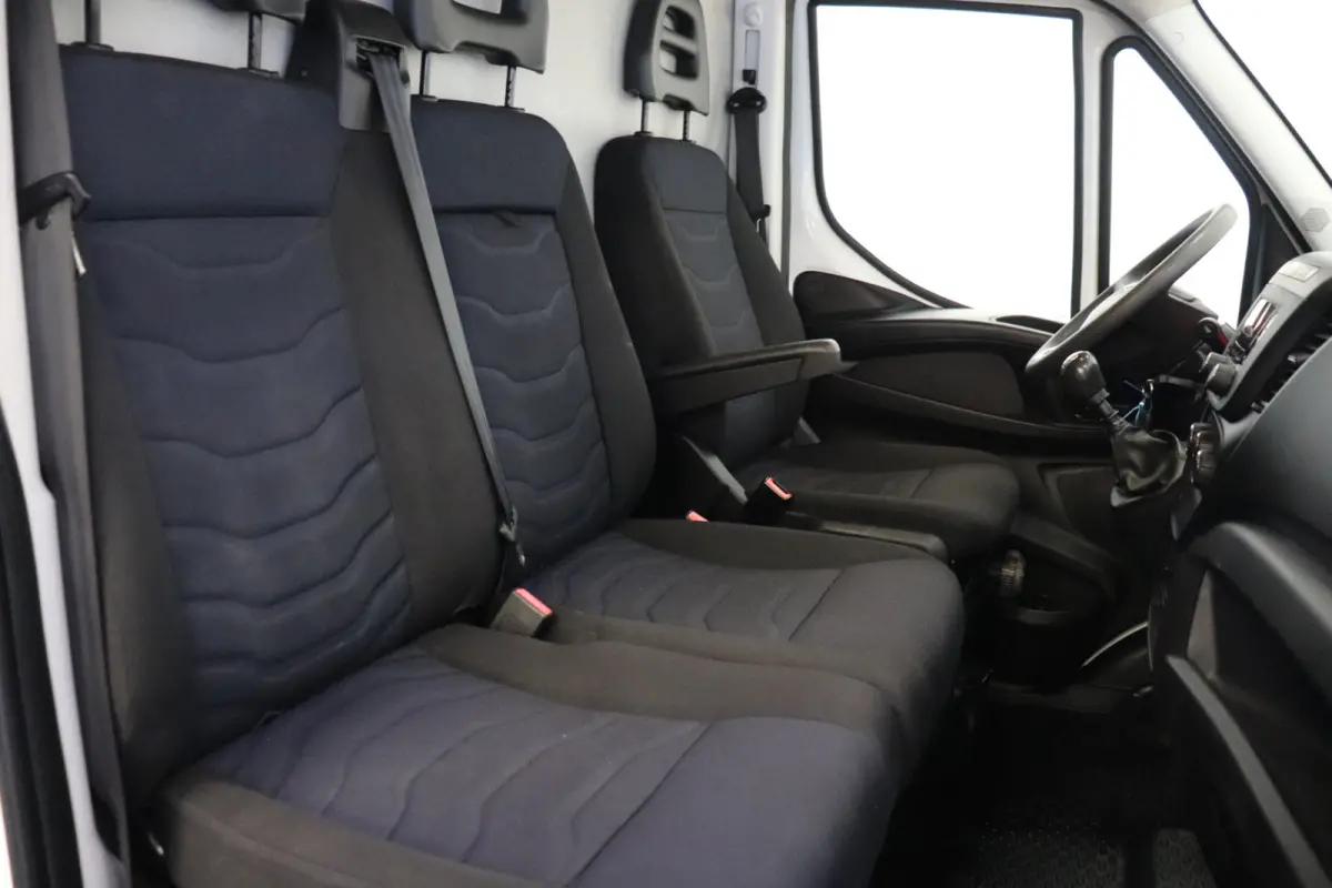 35S12V 2.3 L2H2 EURO 6 - Airco - Cruise - Camera - €13.900,- Excl.