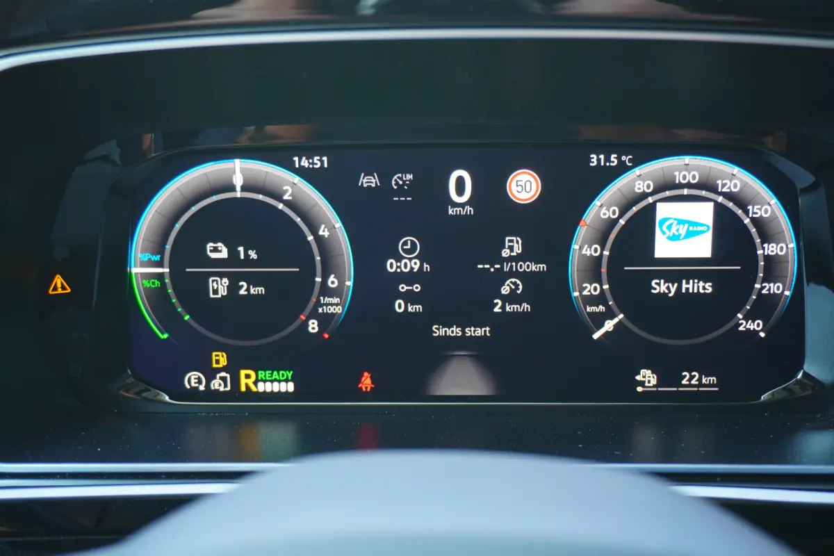 Maxi L2 150pk Plug-in Hybride Style Automaat Apple Carplay Navigatie Camera Parkeersensoren LED 7 persoons ACC Cruise control