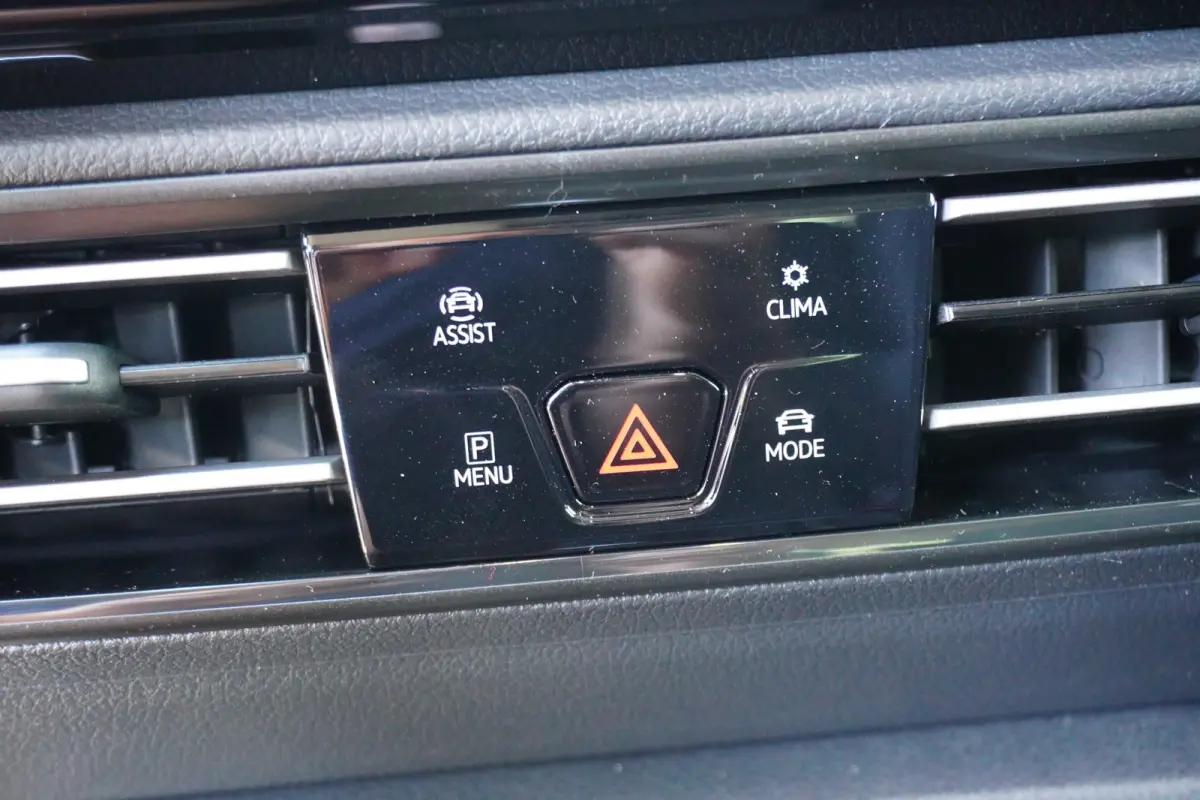 Maxi L2 150pk Plug-in Hybride Style Automaat Apple Carplay Navigatie Camera Parkeersensoren LED 7 persoons ACC Cruise control