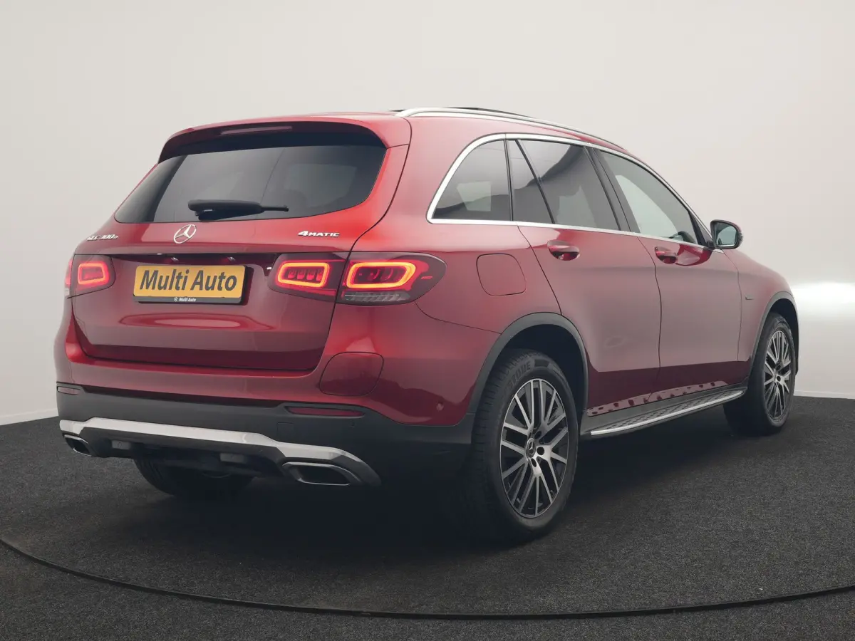 4MATIC Advantage PHEV 320pk Dealer O.H. | Trekhaak Af Fabriek | Panodak | Adaptive Cruise | Sportstoelen Verwarmd | Sfeerverlichting | Apple Carplay | Blis | Navigatie | DAB | Plug In Hybrid