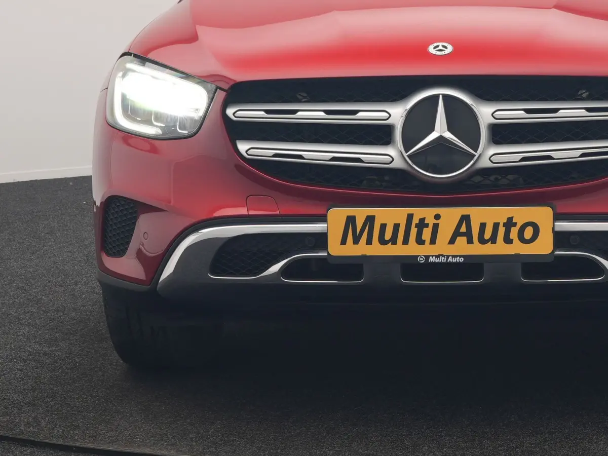 4MATIC Advantage PHEV 320pk Dealer O.H. | Trekhaak Af Fabriek | Panodak | Adaptive Cruise | Sportstoelen Verwarmd | Sfeerverlichting | Apple Carplay | Blis | Navigatie | DAB | Plug In Hybrid