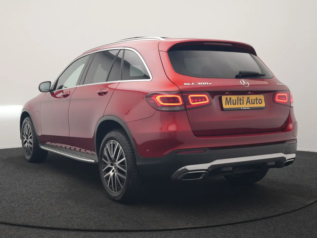 4MATIC Advantage PHEV 320pk Dealer O.H. | Trekhaak Af Fabriek | Panodak | Adaptive Cruise | Sportstoelen Verwarmd | Sfeerverlichting | Apple Carplay | Blis | Navigatie | DAB | Plug In Hybrid