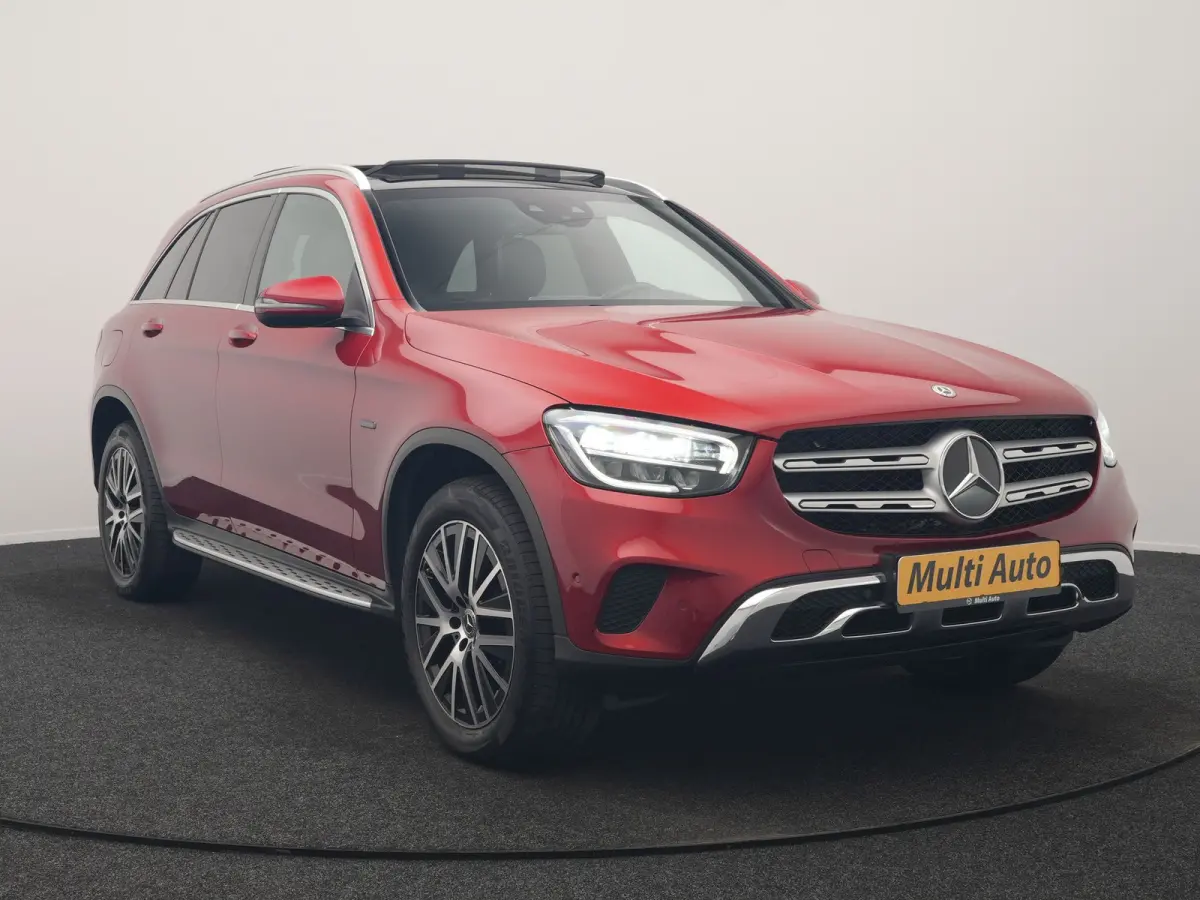 4MATIC Advantage PHEV 320pk Dealer O.H. | Trekhaak Af Fabriek | Panodak | Adaptive Cruise | Sportstoelen Verwarmd | Sfeerverlichting | Apple Carplay | Blis | Navigatie | DAB | Plug In Hybrid