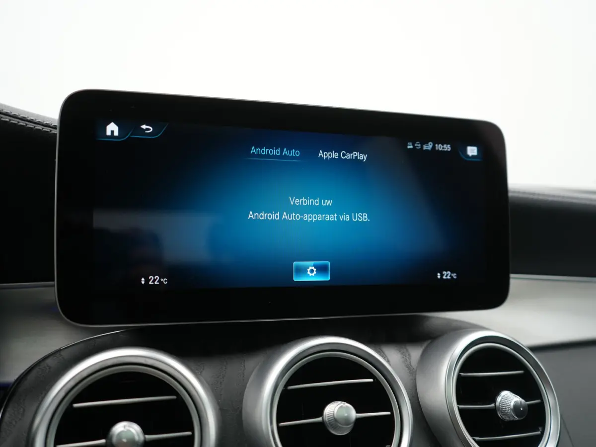 4MATIC Advantage PHEV 320pk Dealer O.H. | Trekhaak Af Fabriek | Panodak | Adaptive Cruise | Sportstoelen Verwarmd | Sfeerverlichting | Apple Carplay | Blis | Navigatie | DAB | Plug In Hybrid