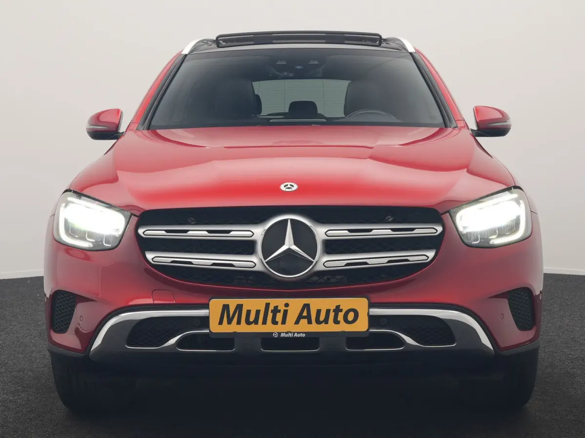4MATIC Advantage PHEV 320pk Dealer O.H. | Trekhaak Af Fabriek | Panodak | Adaptive Cruise | Sportstoelen Verwarmd | Sfeerverlichting | Apple Carplay | Blis | Navigatie | DAB | Plug In Hybrid