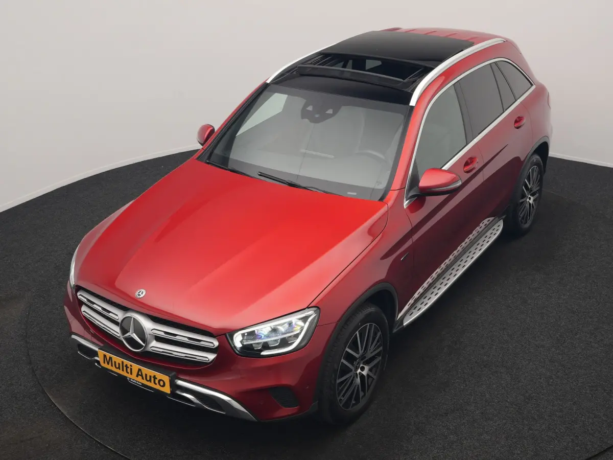 4MATIC Advantage PHEV 320pk Dealer O.H. | Trekhaak Af Fabriek | Panodak | Adaptive Cruise | Sportstoelen Verwarmd | Sfeerverlichting | Apple Carplay | Blis | Navigatie | DAB | Plug In Hybrid