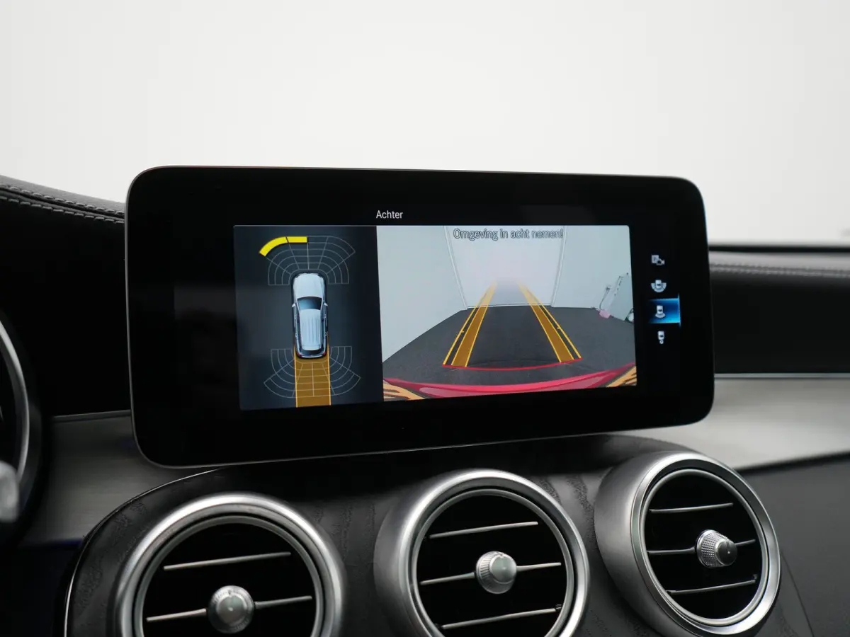4MATIC Advantage PHEV 320pk Dealer O.H. | Trekhaak Af Fabriek | Panodak | Adaptive Cruise | Sportstoelen Verwarmd | Sfeerverlichting | Apple Carplay | Blis | Navigatie | DAB | Plug In Hybrid
