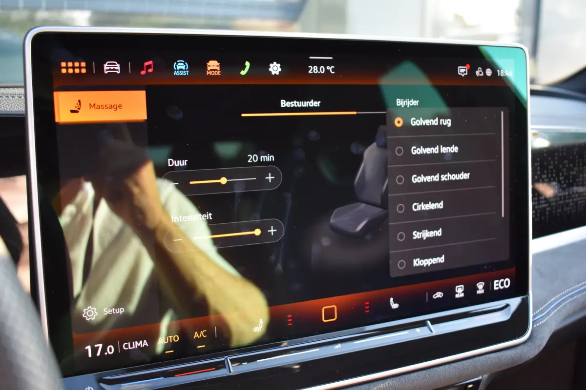 1.5 TSI eHybrid 272PK R-Line | Schuif-kanteldak | 360 camera | Head-up display | IQ Drive | Wegklapbare trekhaak | Business Premium Pakket | VERLENGDE GARANTIE