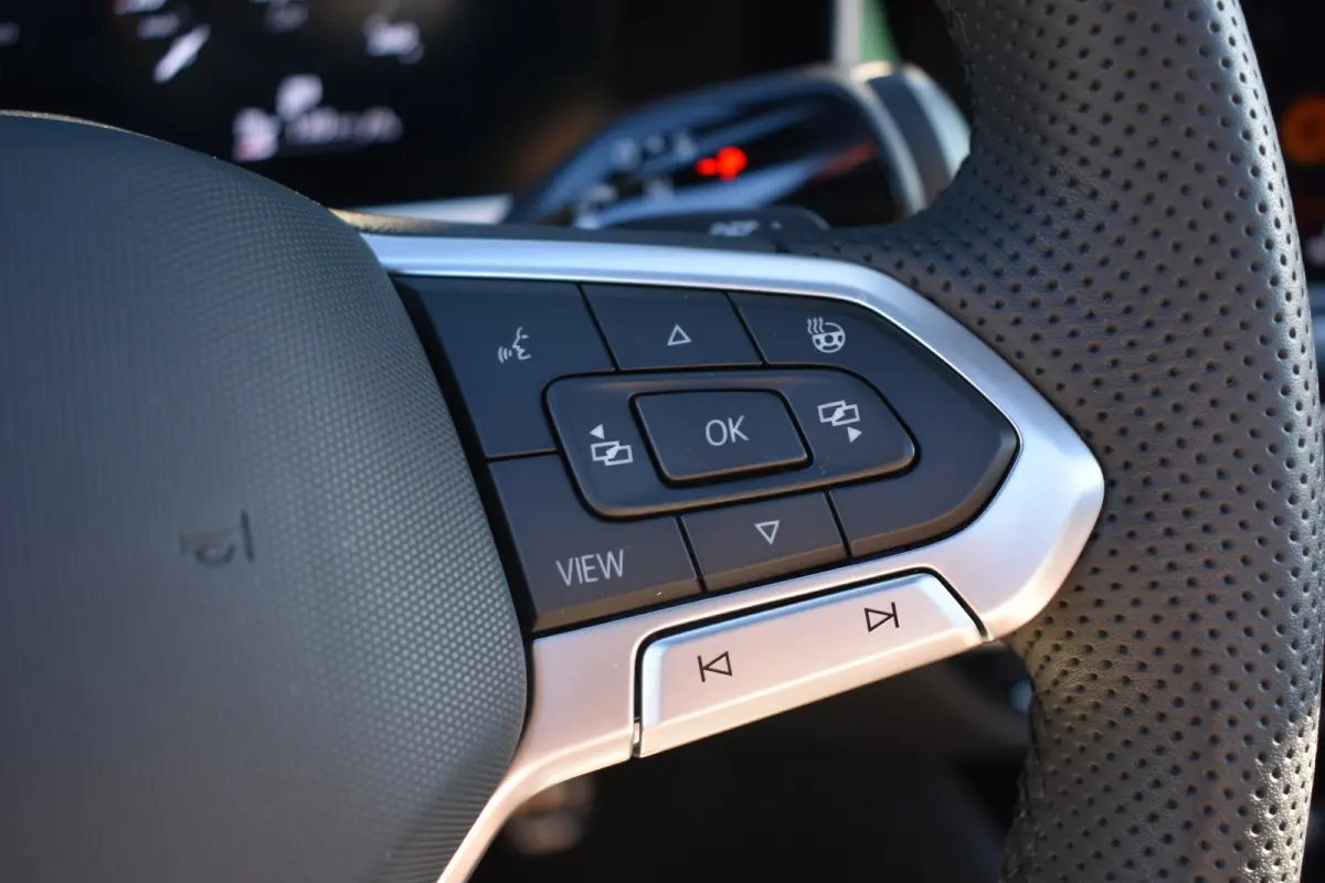 1.5 TSI eHybrid 272PK R-Line | Schuif-kanteldak | 360 camera | Head-up display | IQ Drive | Wegklapbare trekhaak | Business Premium Pakket | VERLENGDE GARANTIE