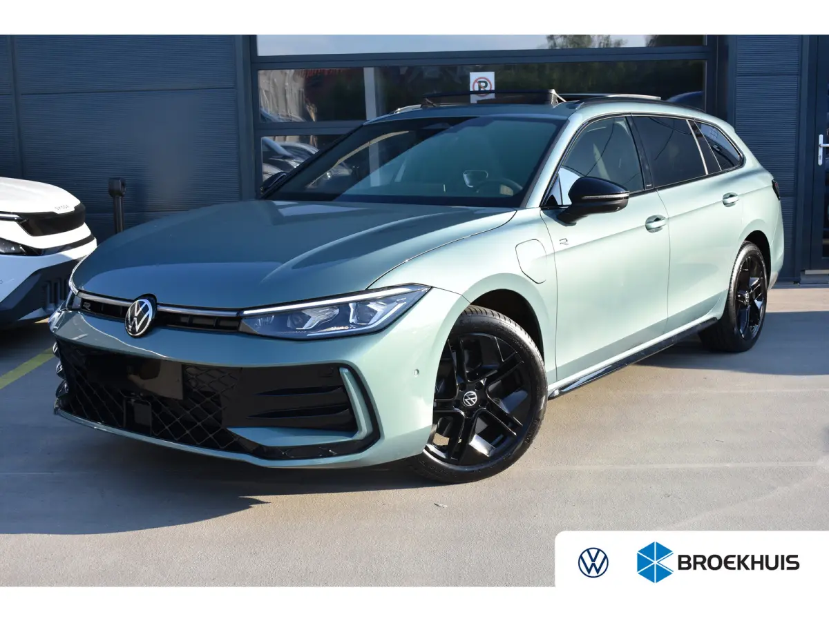 1.5 TSI eHybrid 272PK R-Line | Schuif-kanteldak | 360 camera | Head-up display | IQ Drive | Wegklapbare trekhaak | Business Premium Pakket | VERLENGDE GARANTIE