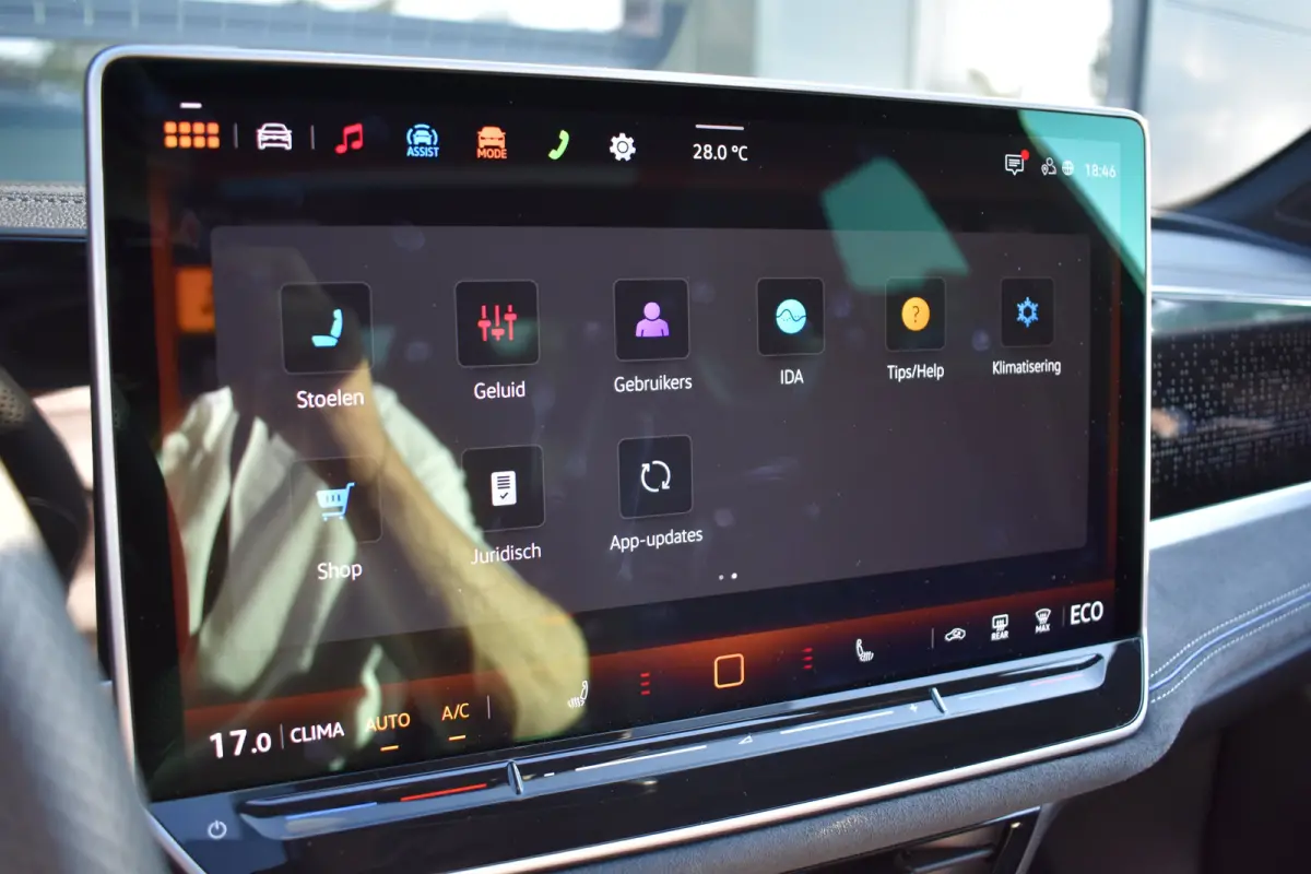 1.5 TSI eHybrid 272PK R-Line | Schuif-kanteldak | 360 camera | Head-up display | IQ Drive | Wegklapbare trekhaak | Business Premium Pakket | VERLENGDE GARANTIE