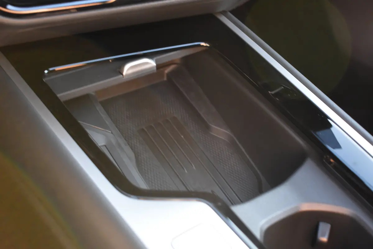 1.5 TSI eHybrid 272PK R-Line | Schuif-kanteldak | 360 camera | Head-up display | IQ Drive | Wegklapbare trekhaak | Business Premium Pakket | VERLENGDE GARANTIE