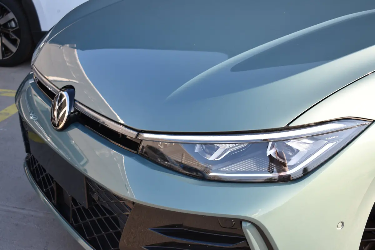 1.5 TSI eHybrid 272PK R-Line | Schuif-kanteldak | 360 camera | Head-up display | IQ Drive | Wegklapbare trekhaak | Business Premium Pakket | VERLENGDE GARANTIE