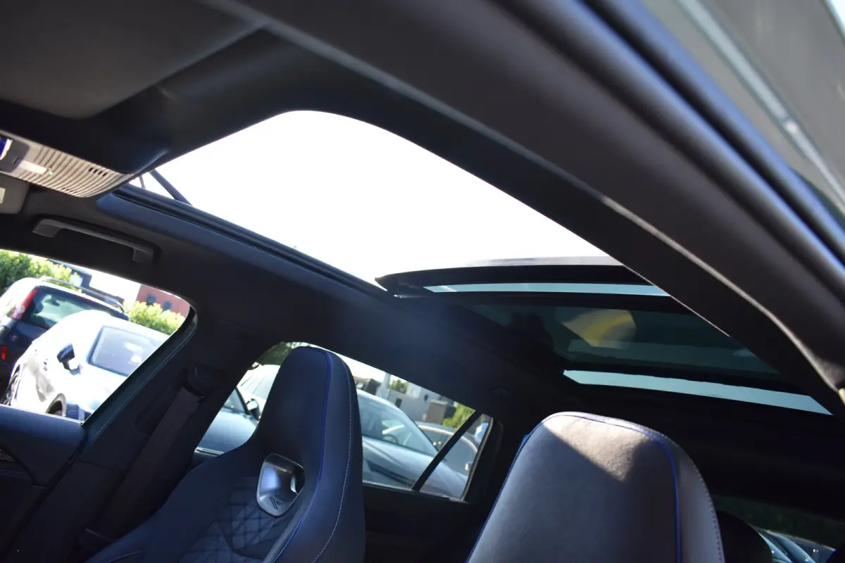 1.5 TSI eHybrid 272PK R-Line | Schuif-kanteldak | 360 camera | Head-up display | IQ Drive | Wegklapbare trekhaak | Business Premium Pakket | VERLENGDE GARANTIE
