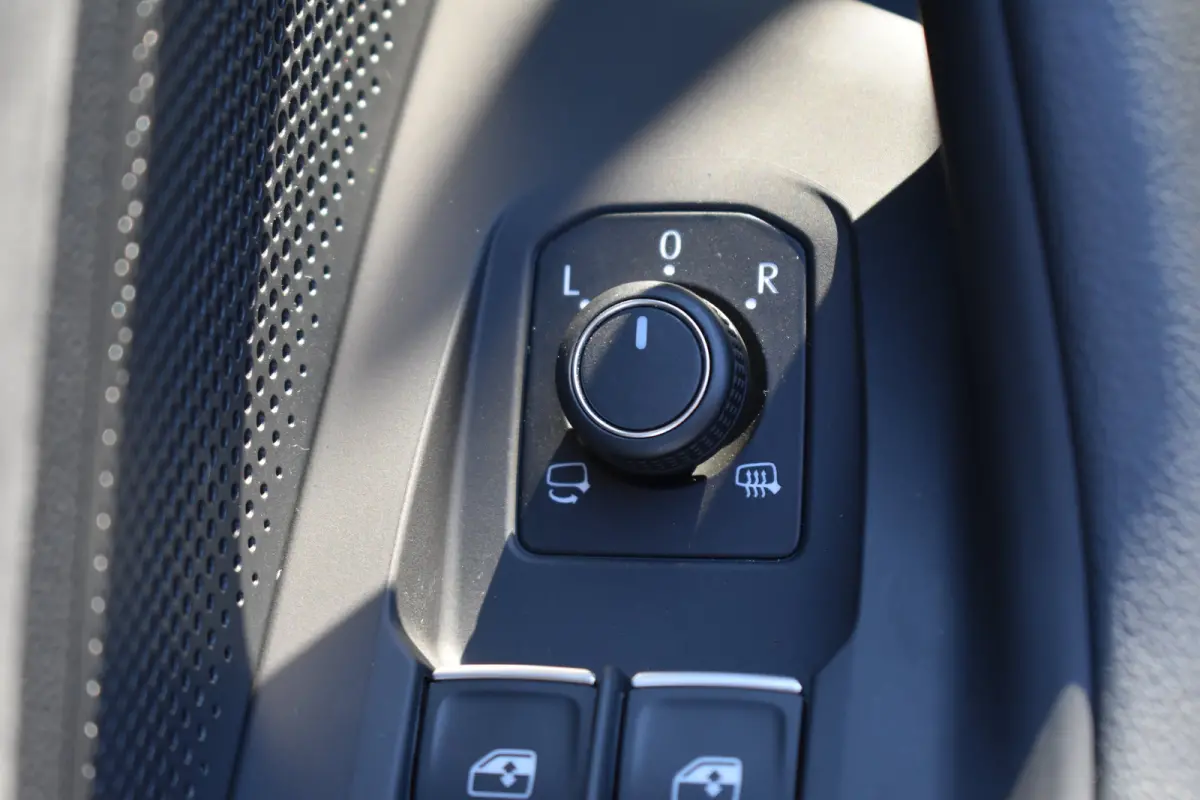 1.5 TSI eHybrid 272PK R-Line | Schuif-kanteldak | 360 camera | Head-up display | IQ Drive | Wegklapbare trekhaak | Business Premium Pakket | VERLENGDE GARANTIE