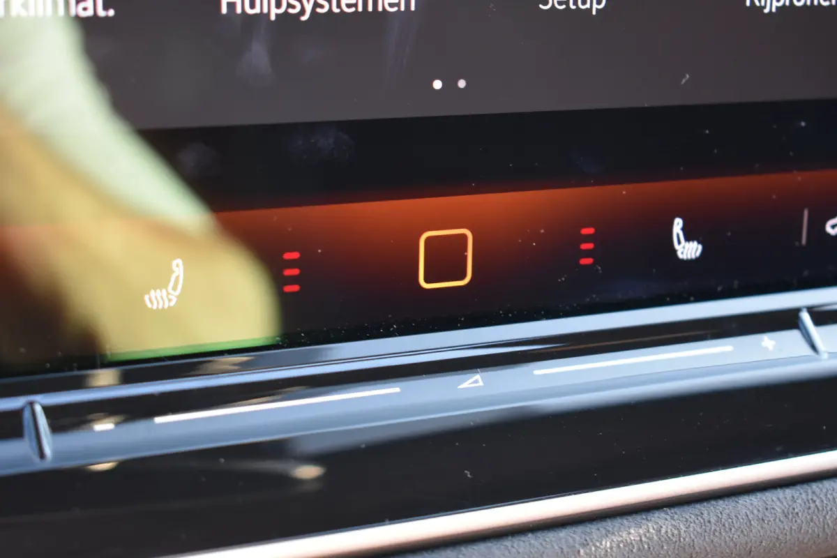 1.5 TSI eHybrid 272PK R-Line | Schuif-kanteldak | 360 camera | Head-up display | IQ Drive | Wegklapbare trekhaak | Business Premium Pakket | VERLENGDE GARANTIE