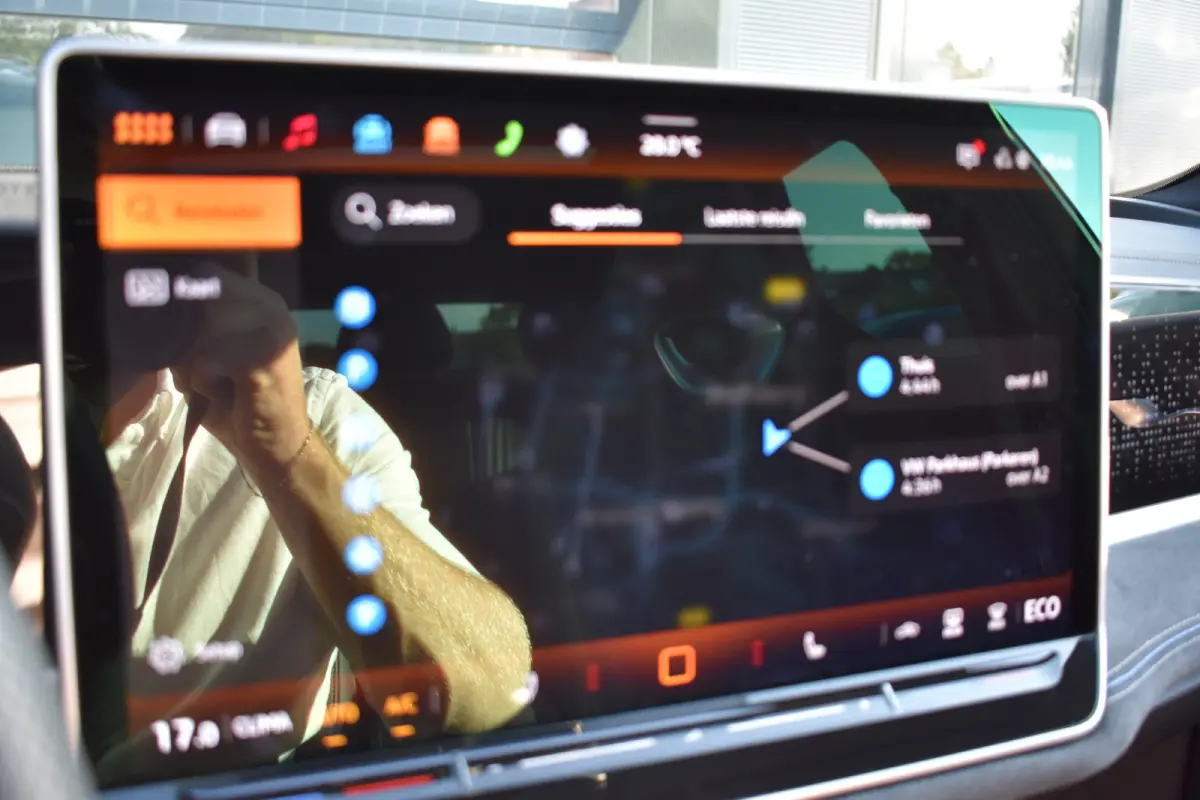 1.5 TSI eHybrid 272PK R-Line | Schuif-kanteldak | 360 camera | Head-up display | IQ Drive | Wegklapbare trekhaak | Business Premium Pakket | VERLENGDE GARANTIE