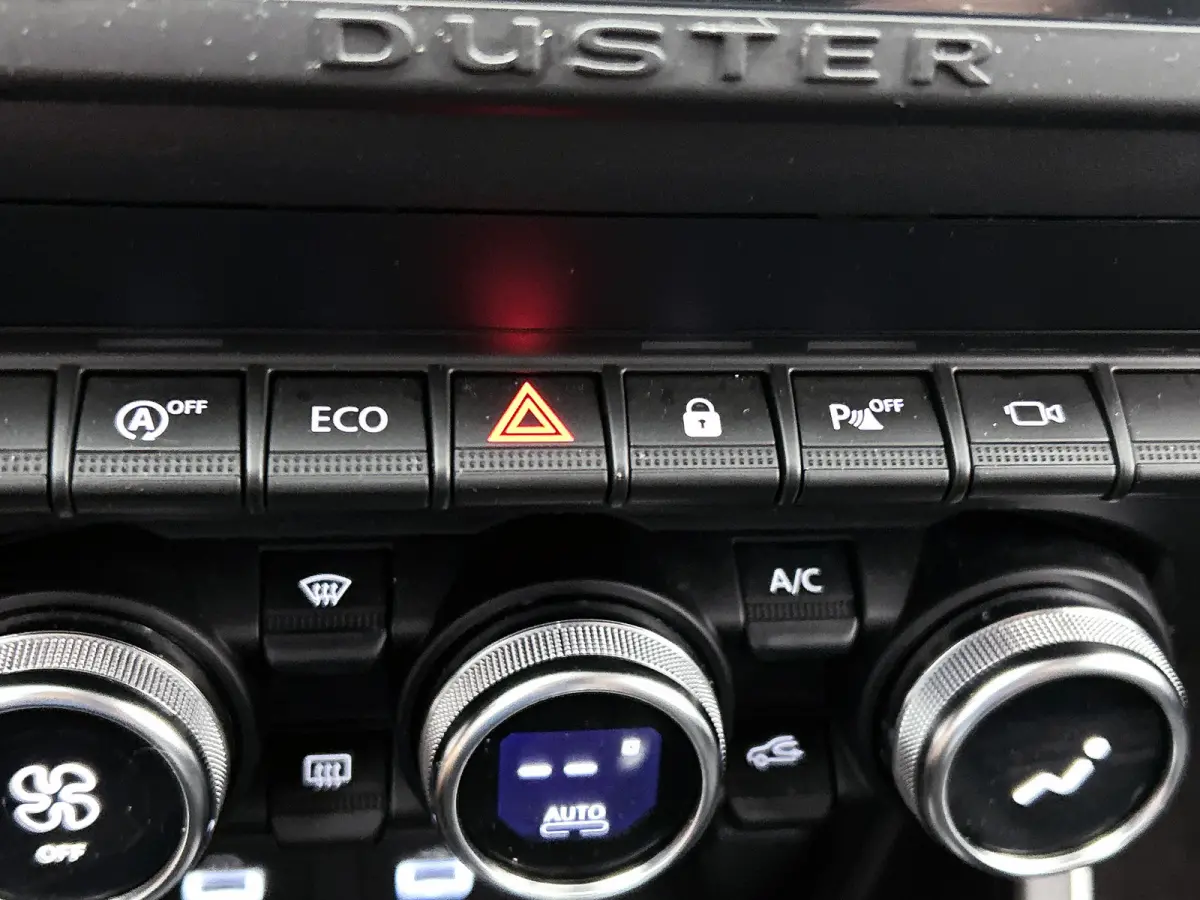 1.0 TCe Bi-Fuel LPG Prestige / Trekhaak / Pdc+Camera / Navigatie / Airco-ecc./ Radio multimedia / Apk 02-2027