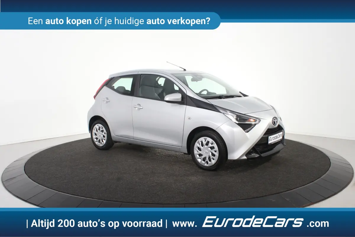 1.0 VVT-i x-play *1ste Eigenaar*Airco*Cruise Control*Carplay*