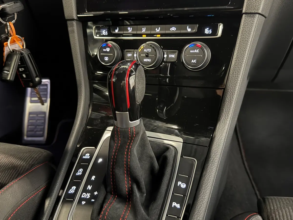 2.0 TSI GTI TCR | CAMERA | SHADOW LINE | 290 PK | DCC