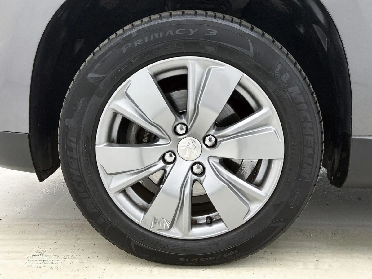 SUV Blue Lion 110pk | Lage kilometerstand! | 100% Dealeronderhouden | Navigatie | Airco | Cruise Control | Parkeersensoren | DAB+ radio | Bluetooth | Apple Carplay / Android Auto | Elektrisc