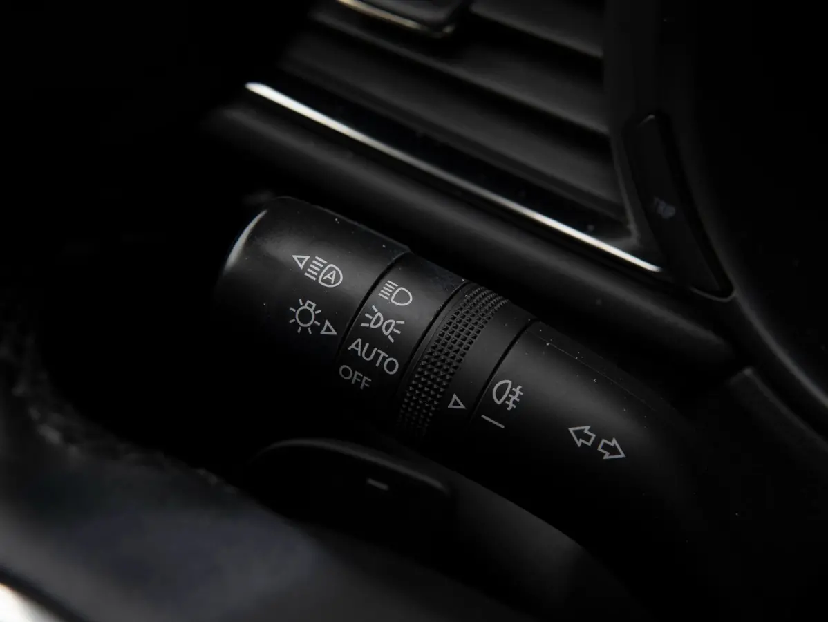 2.0 e-SkyActiv-X M Hybrid Luxury 186 PK | Trekhaak | Ned. auto | dealer onderho