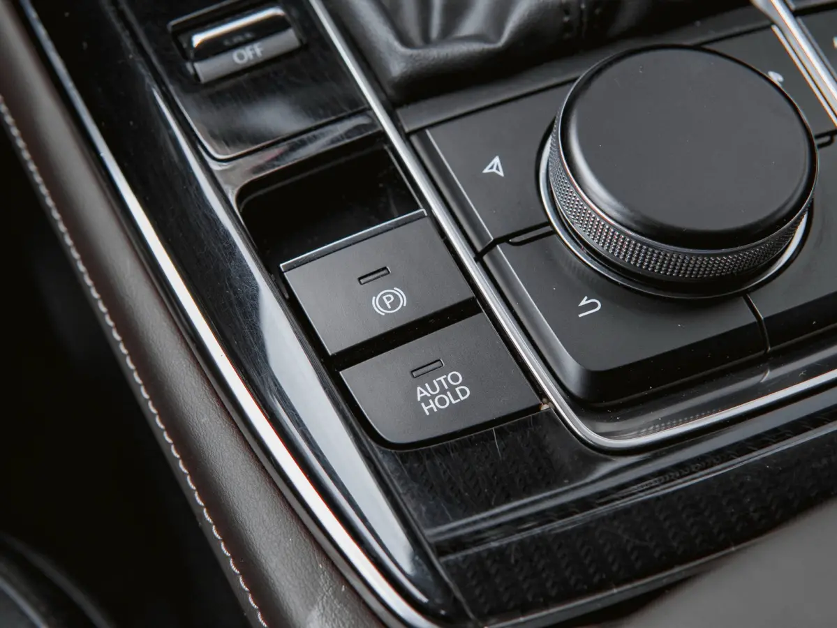 2.0 e-SkyActiv-X M Hybrid Luxury 186 PK | Trekhaak | Ned. auto | dealer onderho